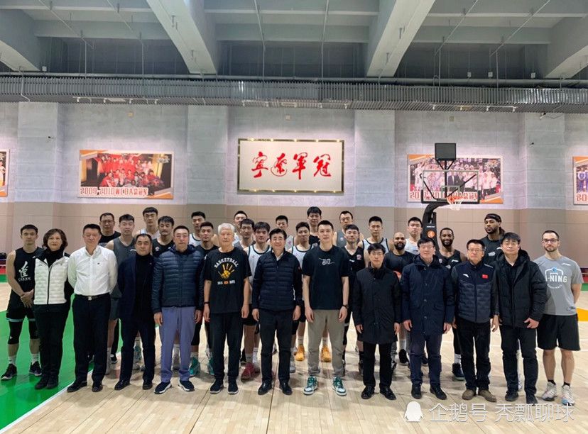 影片重置主人公帕克的糊口和际遇，调剂了叙事策略，同时在影象上有所立异，力求打造纷歧样的蜘蛛侠。